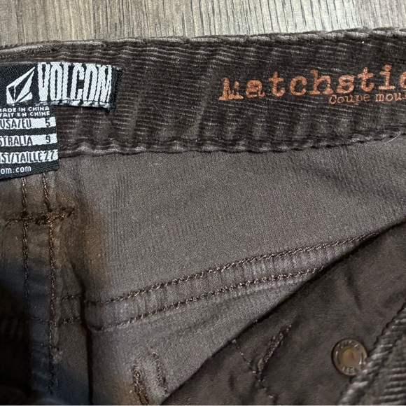 Women’s Volcom size 5 skinny cords - Picture 3 of 13